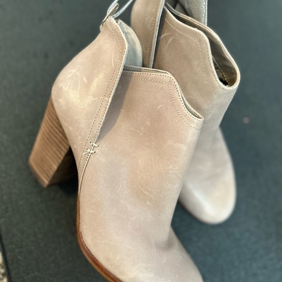 Copper Key booties size 10 - Picture 6 of 6